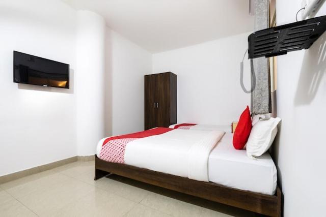 Western Silicon Hotel Kammasandra Экстерьер фото
